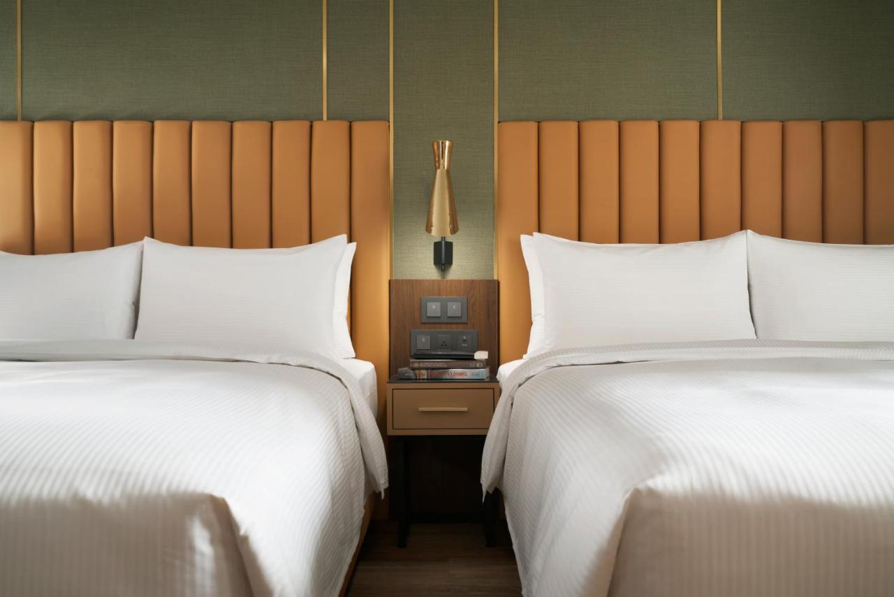 Kindness Day Hotel Tainan Bagian luar foto