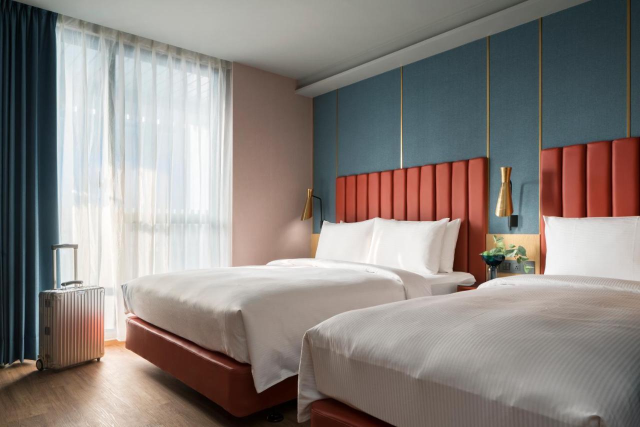 Kindness Day Hotel Tainan Bagian luar foto